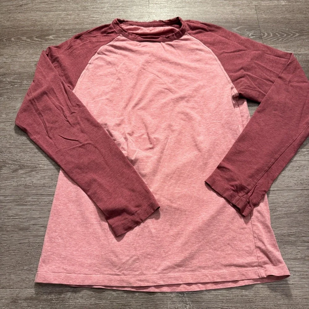 Banana Republic Shirt Mens S Burgundy Cotton Raglan Baseball Casual Preppy Tee